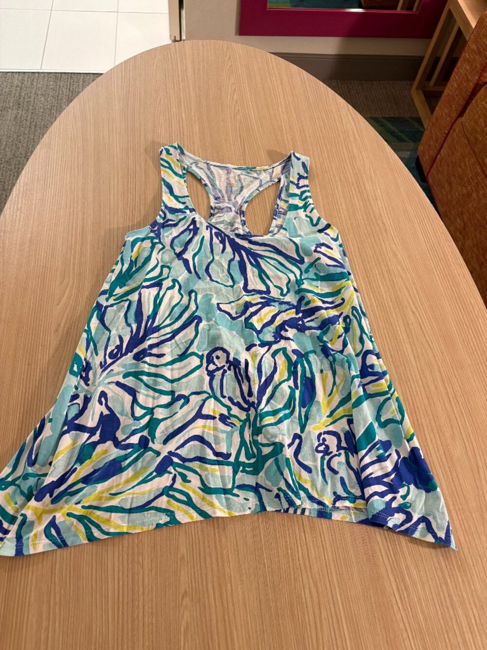 Lilly Pulitzer Monterey Tank Top XS Xtra Small 100% Pima Cotton Floral Parrots